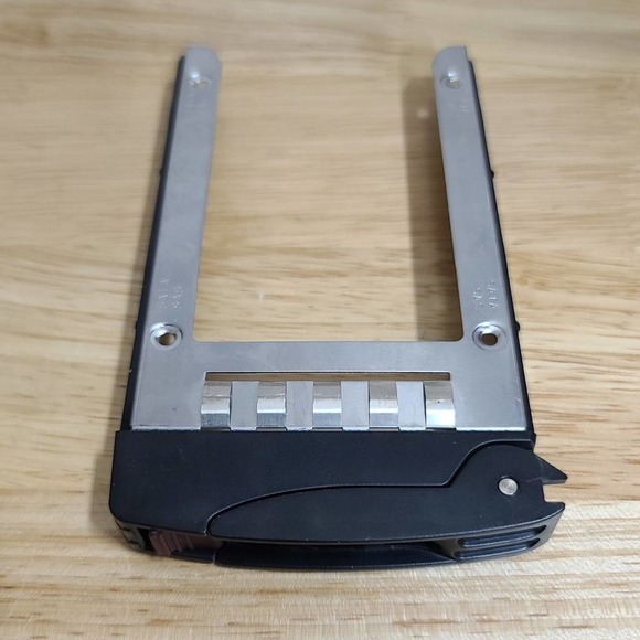 Supermicro 2.5 sas/sata server hard drive caddy tray - Picture 2 of 7